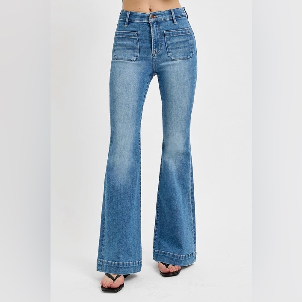 SOLD OUT 🔥 RISEN Front Patch Pocket Flare Jeans